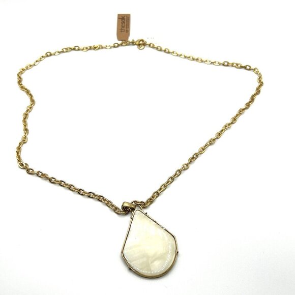The Sak Mother of Pearl Teardrop Pendant Necklace in Gold-tone NWT - Picture 2 of 5